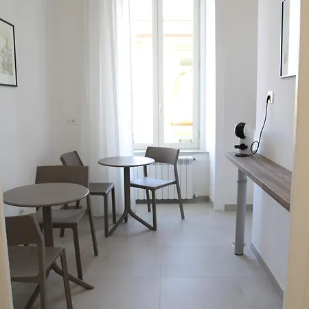 Molly Гостевой дом Неаполь