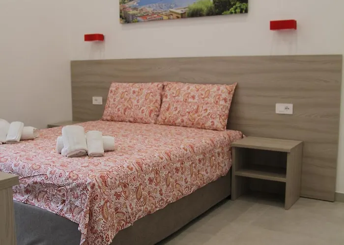 Molly Гостевой дом Неаполь