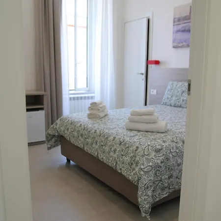 Molly בית הארחה